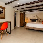 Casas Da Terca - Modern Comfort In Traditional Set Within 300sqm Of Private Gardens To Explore Tabua (Madeira)