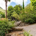 아파트 Casas Da Terca - Modern Comfort In Traditional Set Within 300sqm Of Private Gardens To Explore Tabua (Madeira)