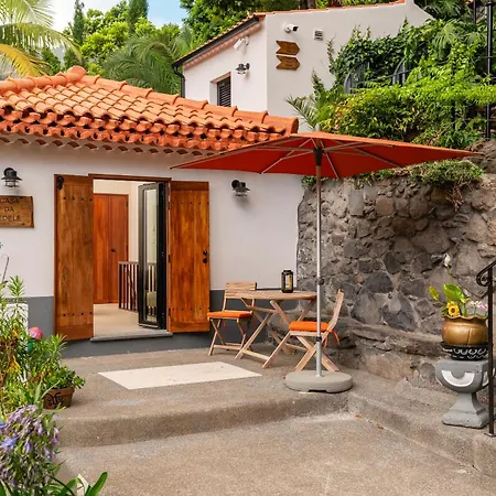 Casas Da Terca - Modern Comfort In Traditional Set Within 300sqm Of Private Gardens To Explore Lägenhet *