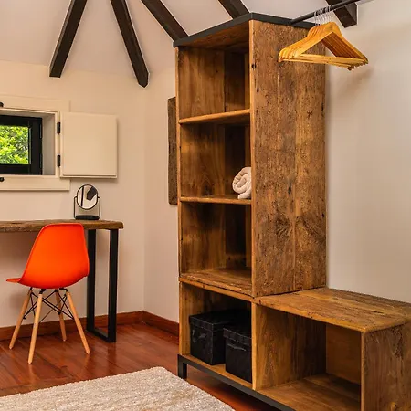 Daire Casas Da Terca - Modern Comfort In Traditional Set Within 300sqm Of Private Gardens To Explore *