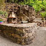 Casas Da Terca - Modern Comfort In Traditional Set Within 300sqm Of Private Gardens To Explore Lägenhet