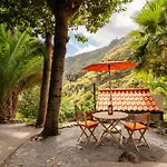 Casas Da Terca - Modern Comfort In Traditional Set Within 300sqm Of Private Gardens To Explore * Tabua (Madeira)
