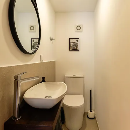 Casas Da Terca - Modern Comfort In Traditional Set Within 300sqm Of Private Gardens To Explore * Tabua (Madeira)