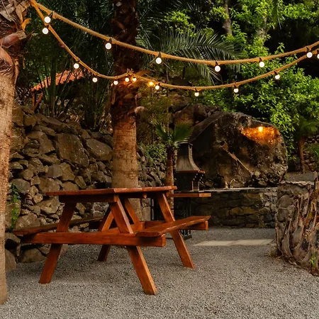 Casas Da Terca - Modern Comfort In Traditional Set Within 300sqm Of Private Gardens To Explore Apartmán *