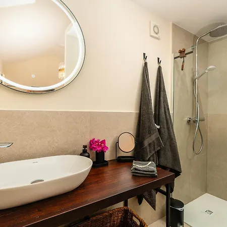 Casas Da Terca - Modern Comfort In Traditional Set Within 300sqm Of Private Gardens To Explore Apartmán Tabua (Madeira)