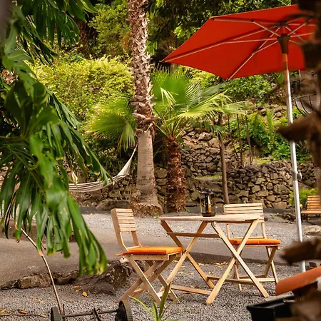 Casas Da Terca - Modern Comfort In Traditional Set Within 300sqm Of Private Gardens To Explore *