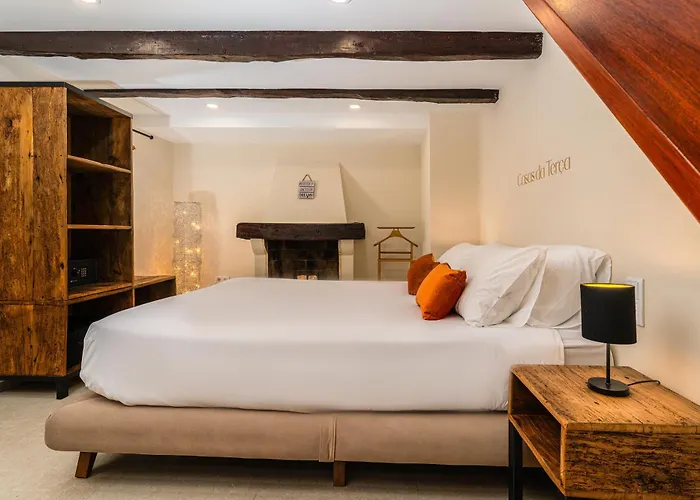 Apartamento Casas Da Terca - Modern Comfort In Traditional Set Within 300sqm Of Private Gardens To Explore Tabua (Madeira)