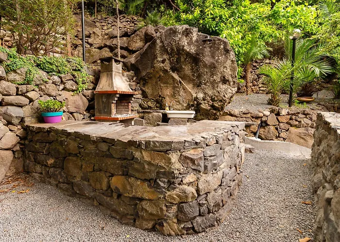 Casas Da Terca - Modern Comfort In Traditional Set Within 300sqm Of Private Gardens To Explore Apartamento