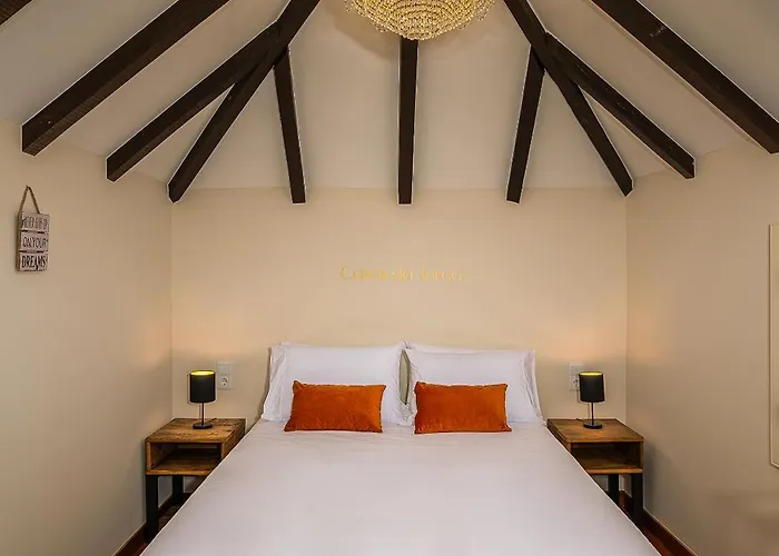 Apartamento Casas Da Terca - Modern Comfort In Traditional Set Within 300sqm Of Private Gardens To Explore *